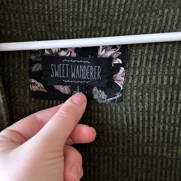 Light Weight Hooded Cardigan - Picture 3 of 3